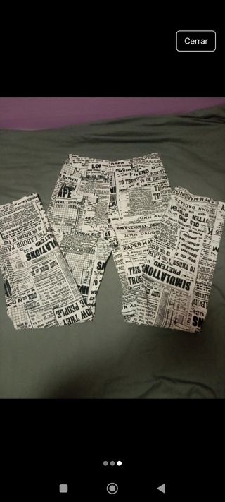 Pantalones Bershka talla 34 estampado periódico