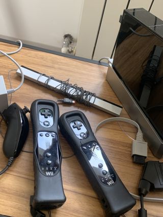 Wii Nera + 2 Telecomandi + Wii Fit