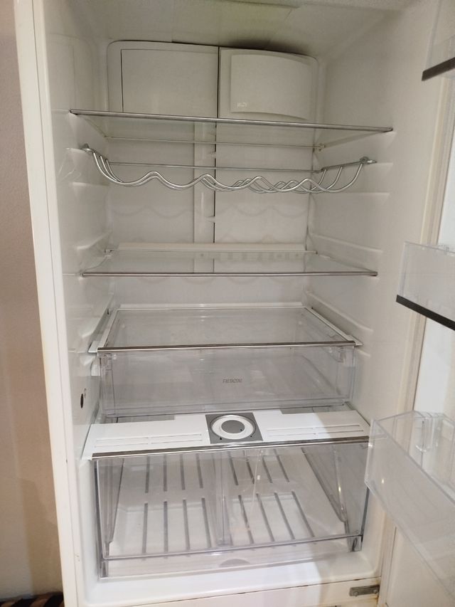 Parrilla Frigorífico Electrolux