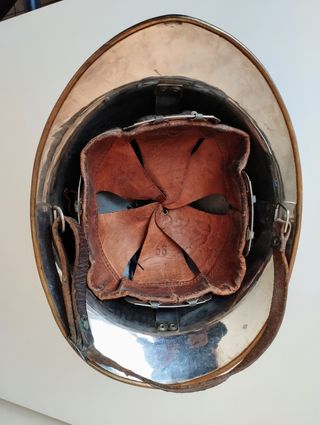 Casco Adrian bomberos, Francia 1933.