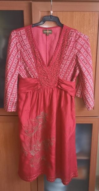 T 38, Surkana, vestido de seda