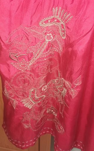 T 38, Surkana, vestido de seda