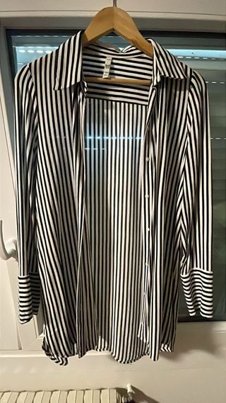 Camisa rayas blancas y negras