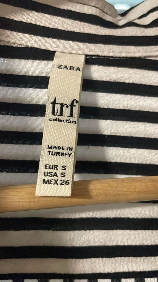 Camisa rayas blancas y negras