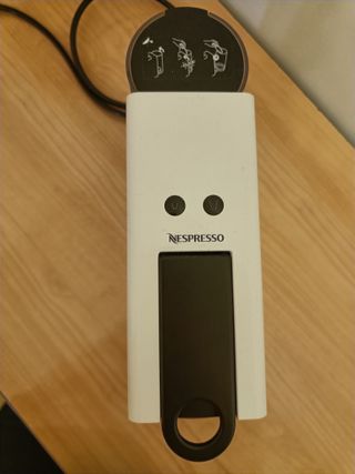 Cafetera Nespresso Esenza Mini Blanca