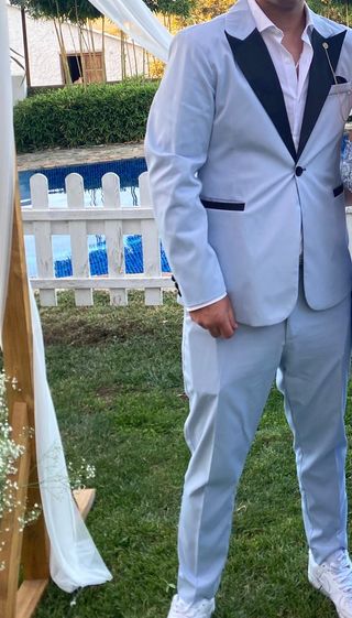 Traje celeste hombre ceremonia