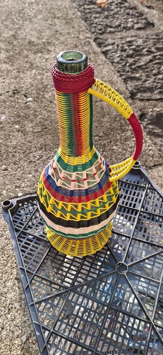 Bottiglia intrecciata vintage