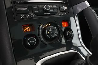 Peugeot 3008 1.6 Blue-HDi Allure