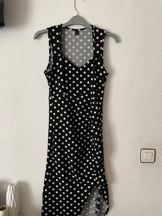 Vestido lunares blanco y negro