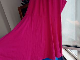 Vestido midi fucsia talla grande
