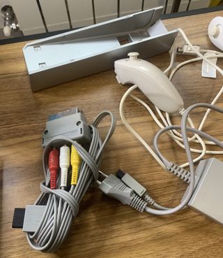 Wii Blu Console + 2 telecomandi 2 Nunchuk cavi