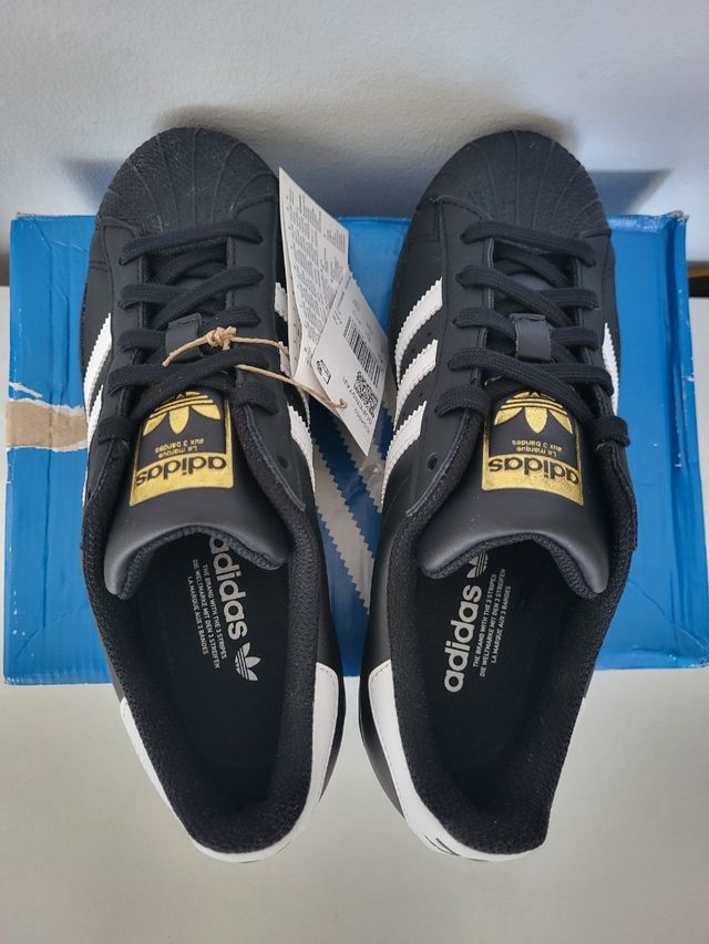 Adidas Superstar