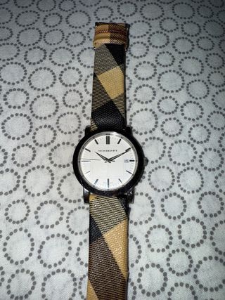 Reloj Burberry - Clásico