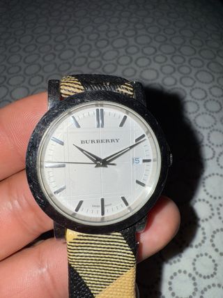 Reloj Burberry - Clásico