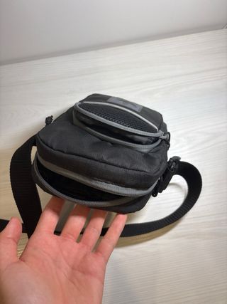 Riñonera Adidas negra c/gris
