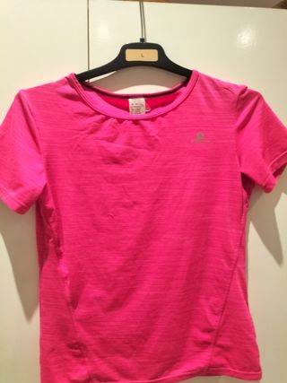 Camiseta Decathlon rosa 