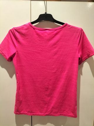 Camiseta Decathlon rosa 