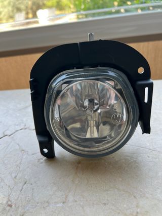 Faro antiniebla Peugeot Bipper (2010)