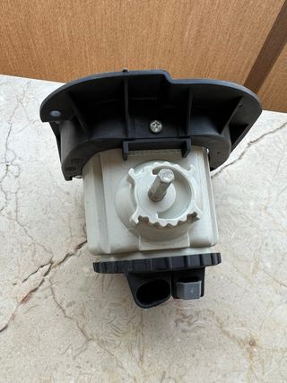 Faro antiniebla Peugeot Bipper (2010)