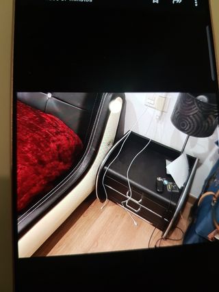 Cama moderna cabecero, capitone piedras de. Swarov