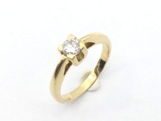 anillo oro 18k con piedra con diamante