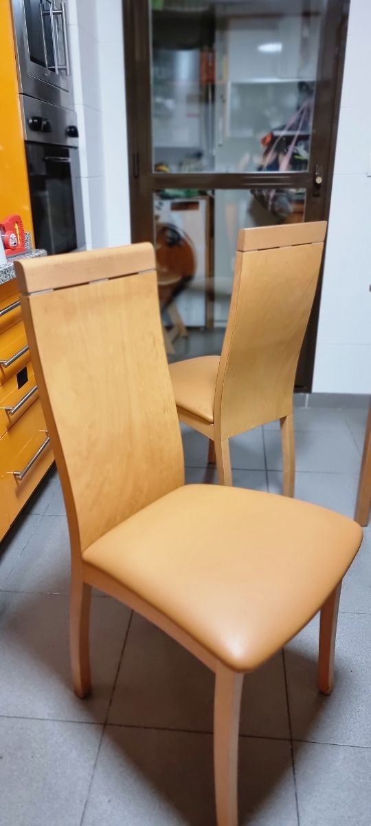 Mesa cocina extensible y 4 sillas