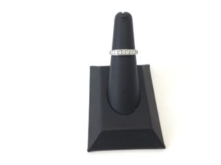 anillo oro 18k con piedra con diamante de laboratorio