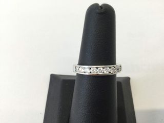 anillo oro 18k con piedra con diamante de laboratorio