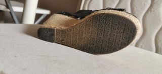 Cuñas Guess negras - Talla 35