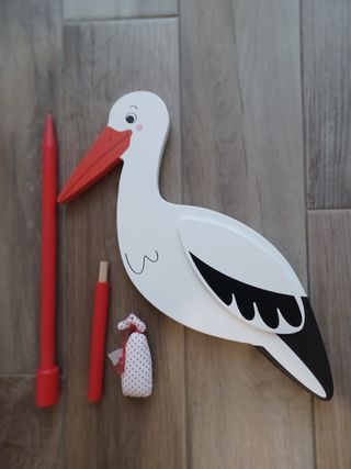 Goki Adebar - Cicogna portabebè in legno