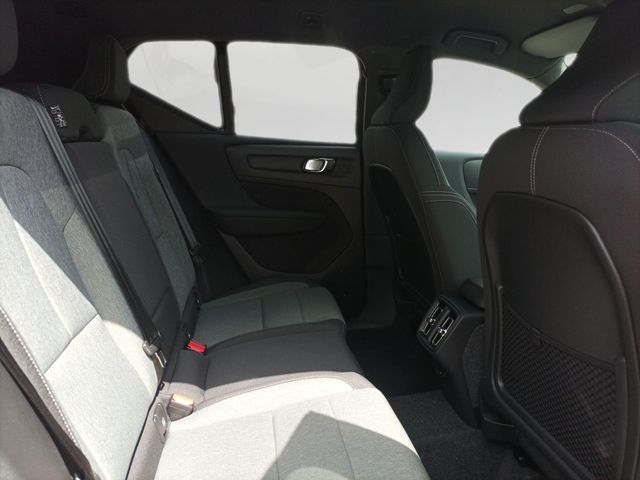 VOLVO XC40 2.0 B4 PLUS DARK AUTO 197 5P