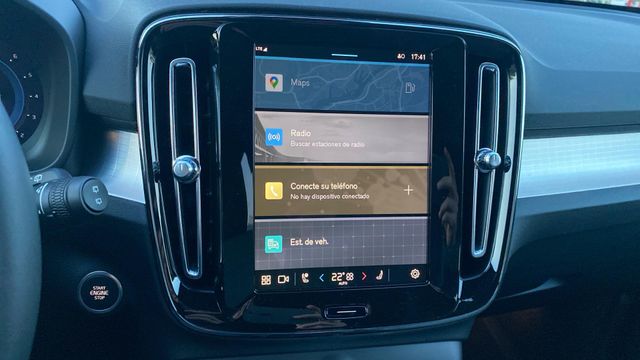 VOLVO XC40 2.0 B3 PLUS DARK AUTO 163 5P