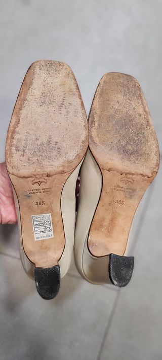 Zapatos de tacón de piel italianos Talla 38,5 beig