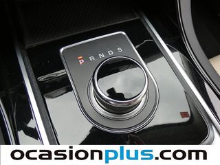 Jaguar XE 2.0 Diesel Pure RWD Auto 132 kW (180 CV)
