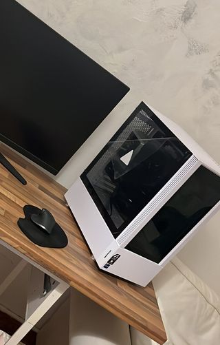 PC Asus blanca RGB