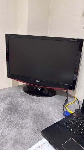 Monitor LG Flatron M227WD da 22 pollici