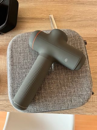 Pistola de masajes power percussion

