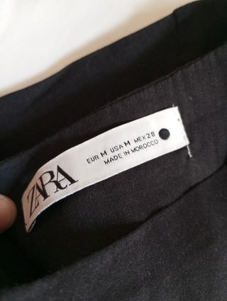 Top asim. Zara negro