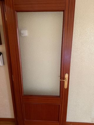 Puertas madera maciza con cristal