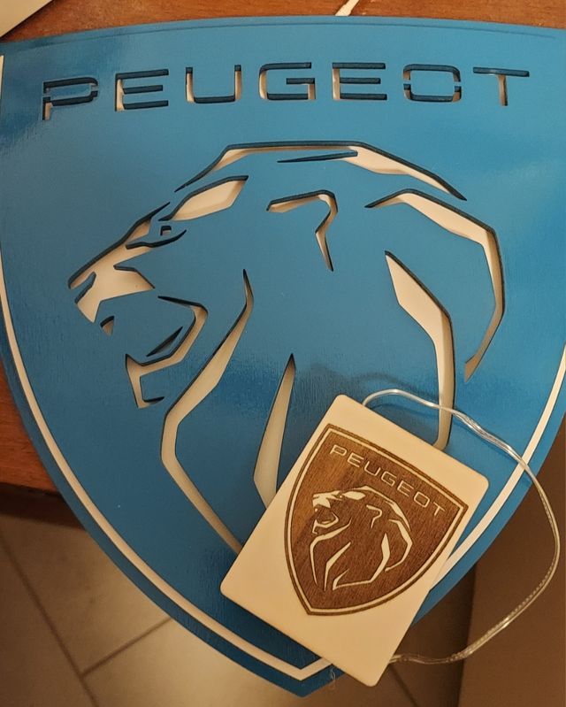 Logo peugeot con luce a led