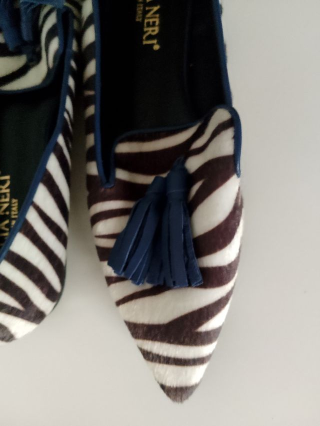 Giulia Neri - Scarpe zebrate