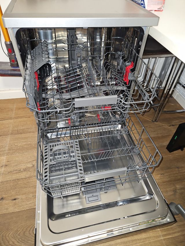 Lavavajillas Whirlpool integrable