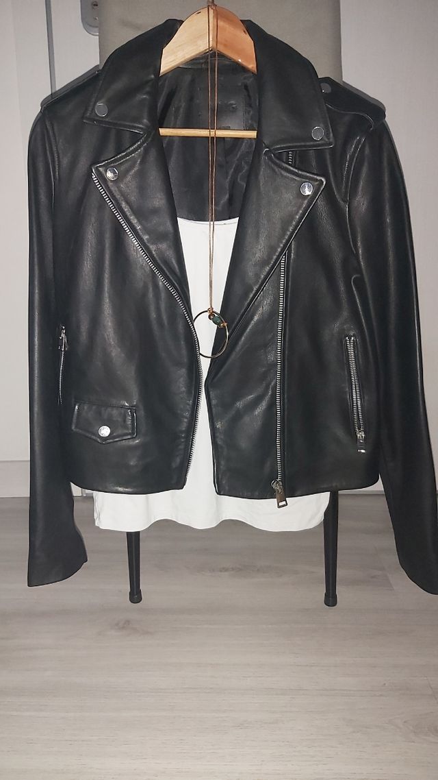 Chaqueta negra mujer