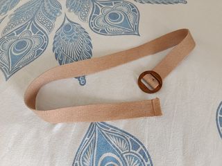 Cintura beige in tessuto