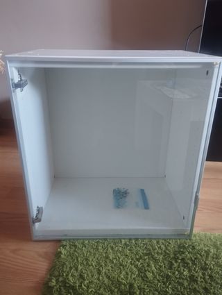 Vitrina Besta blanca - Mueble expositor