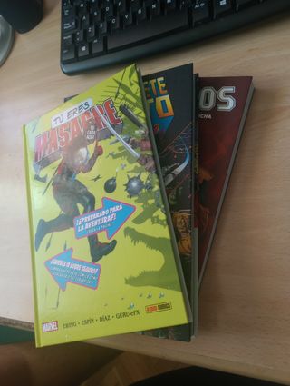 Comics Marvel Deadpool y Thanos 