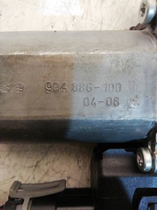 MOTOR ELEVALUNAS DELANTERO IZQUIERDO OPEL ASTRA H CARAVAN 1. (2)
