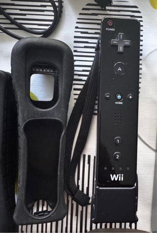 Wii en negro + juegos