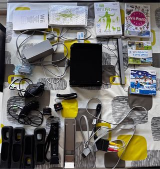 Wii en negro + juegos