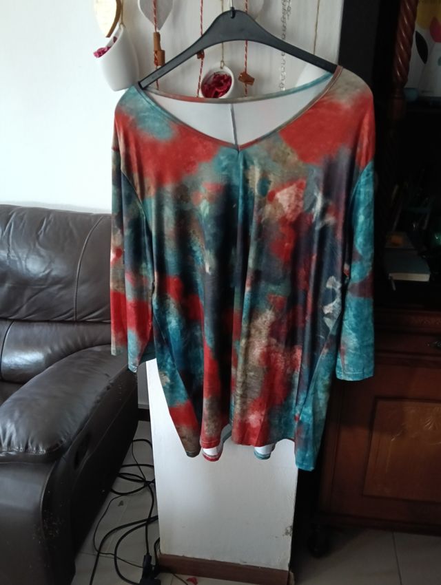 Casacca tie-dye blu e rossa